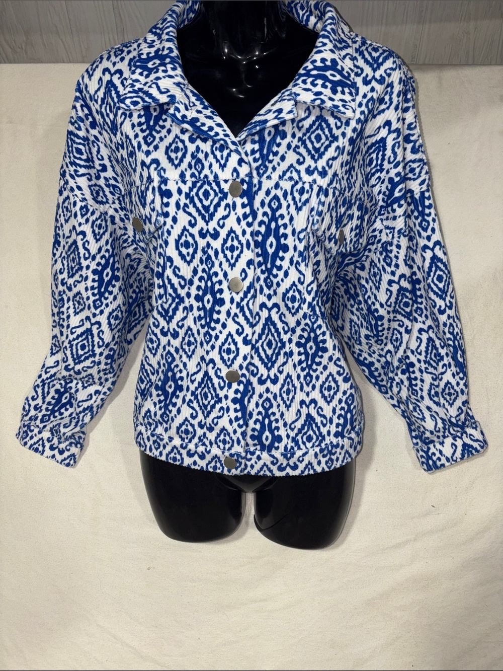 Emily Wonder Blue White Geometric Cropped Button Front Jacket Shacket Size Large